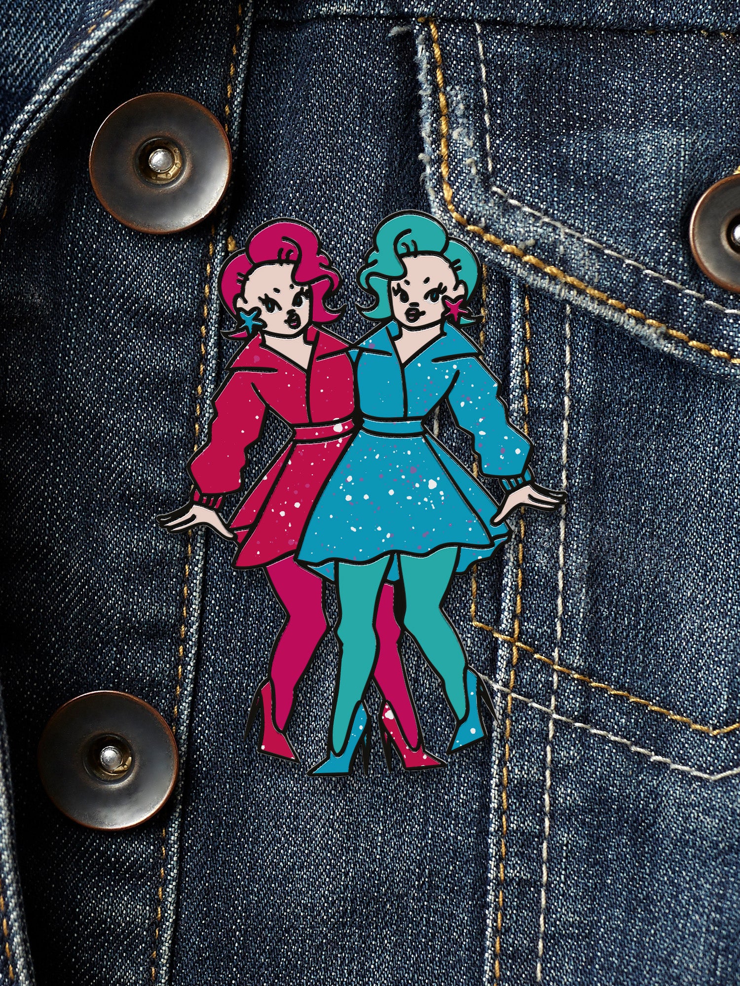Elle Vosque - Makeover Enamel Pin