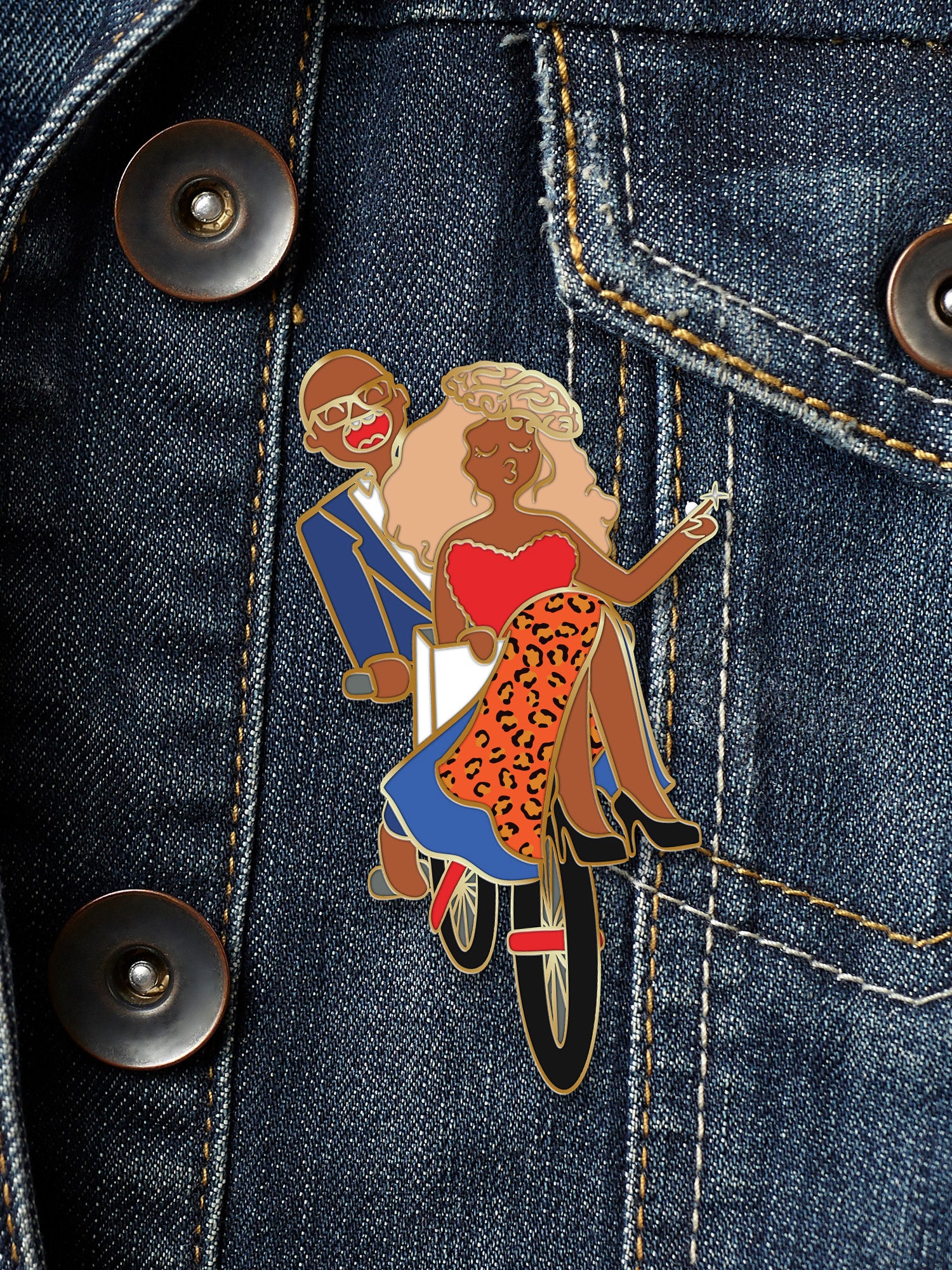Kiki Snatch - ET Enamel Pin